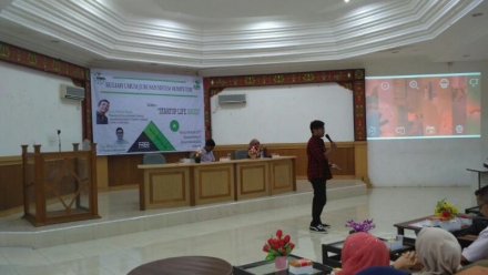 Kuliah Umum &quot;Startup Life Hack&quot; Jurusan sistem Komputer